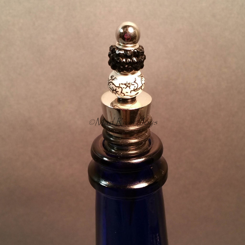 Bottle Stopper--Black and White